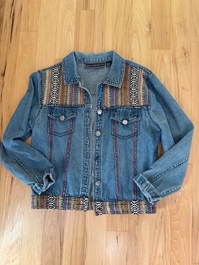 Women's Blue Denim Jacket w/  Multicolor Embroidered Trim boho hippie festival M